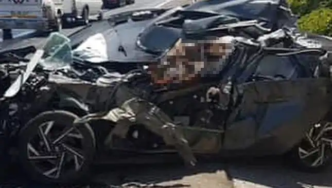Şanlıurfa'da Üzücü Kaza: Otomobil Tankere Çarptı, Bir Kişi Hayatını Kaybetti