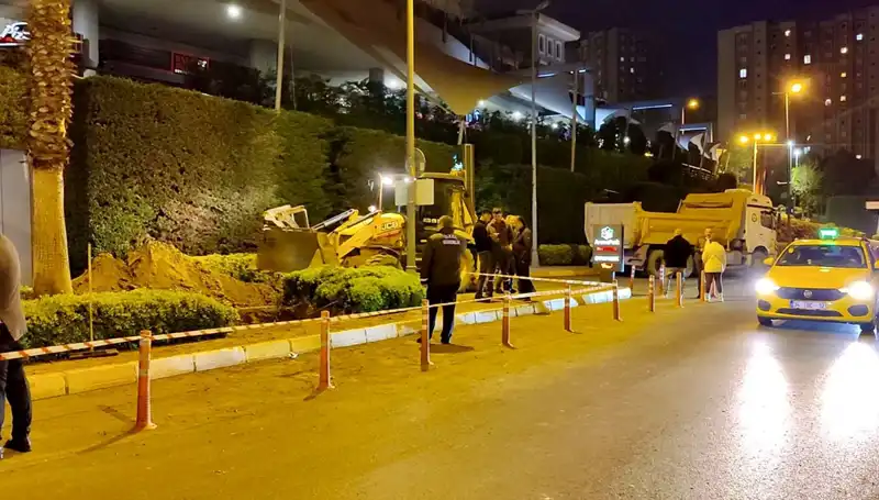 Küçükçekmece'de Doğal Gaz Borusu Korkusu: Yetkililer Acil Önlem Aldı!