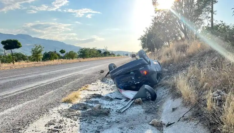 Adıyaman'da Feci Kaza: Otomobil Takla Attı, Yaralılar Hastaneye Kaldırıldı