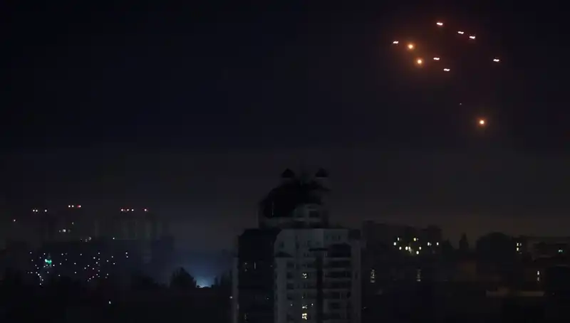 Rusya'nın Kiev'e Yönelik Hava Saldırısı ve Sumi'de Tahliye Emri Ne Anlama Geliyor?