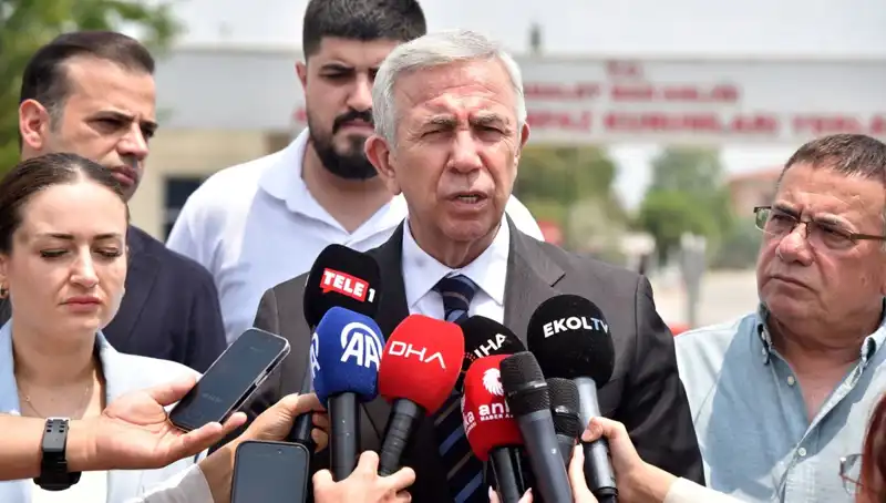 Ankara’nın Başkanı Mansur Yavaş, Antalya Büyükşehir Belediye Başkanı Muhittin Böcek’i Ziyaret Etti