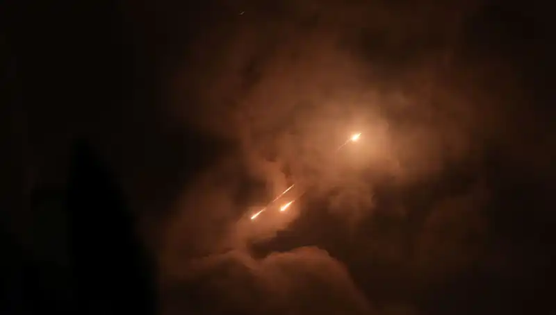 İran'ın Gece Saldırı Stratejisi: Füzelerin Gece Ateşlenme Sebepleri
