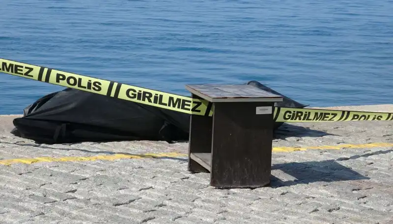 Falezler Arasında Bulunan Erkek Cesedi, Gizemli Ölümün Sırlarını Aralıyor