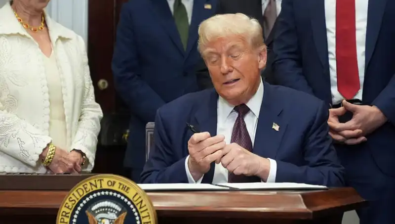 Trump, Beyaz Saray'ı Yenileyerek Lüks Bir İmaj Yaratıyor