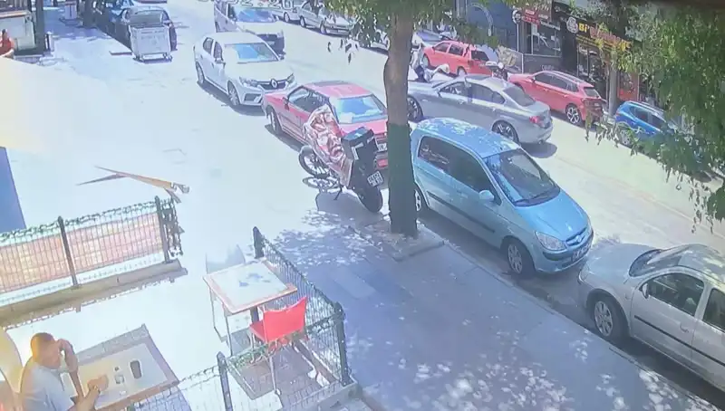Karşıdan Karşıya Geçerken Araba Çarptı: Tanıkların Şok Edici Anları