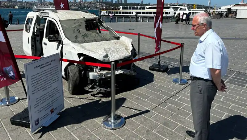 15 Temmuz İhaneti: Tankların Ezdiği Otomobiller Şimdi Sergide
