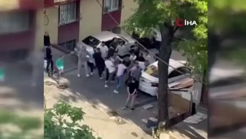 Zararlı Alışkanlıkların Pençesindeki Genç: Madde Bağımlılığına Dikkat!