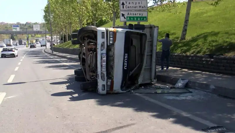 Küçükçekmece D-100 Karayolunda Feci Kaza: Yaralılar ve Trafik Çilesi