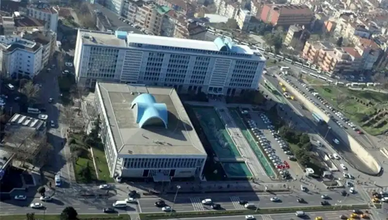 İBB Soruşturmasında "Enderun" WhatsApp Grubu Mesajlarına Derinlemesine Soruşturma