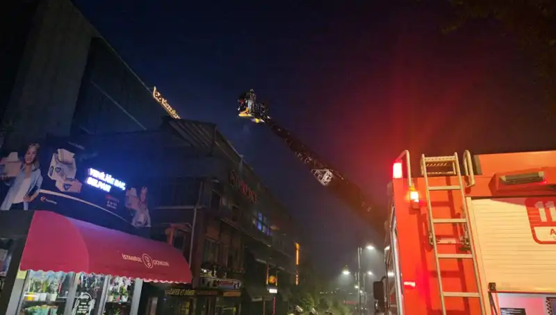 Beşiktaş’ta 3 Katlı Restoranda Korkutan Yangın: Detaylar ve Son Durum
