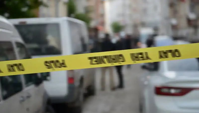 İzmir’deki Satır ve Bıçaklı Kavgada Kan Döküldü: 1 Ölü, 1 Yaralı!