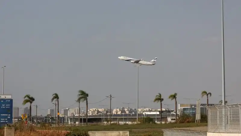 Husilerin Füze Saldırısı: İsrail'in Ben Gurion Havalimanı Hedef Alındı