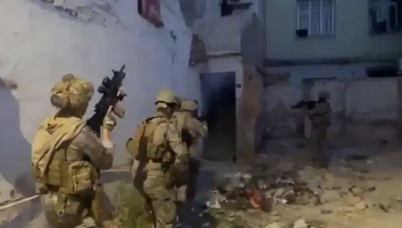 75 İlde Uyuşturucu Operasyonu: 2.311 Şüpheli Gözaltına Alındı!
