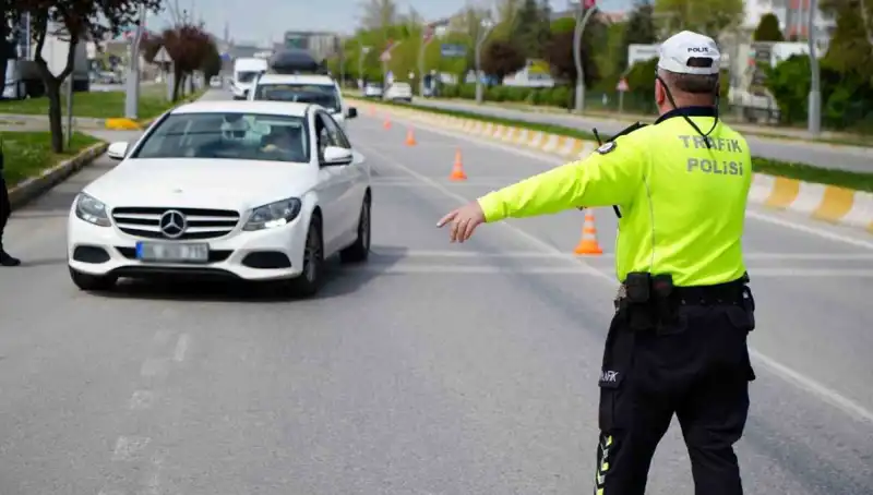 2025'te Trafik Cezaları Artıyor mu? En Son Değişiklikleri Öğrenin!