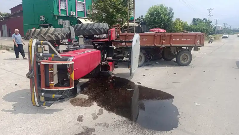 Otomobil ve Traktör Çarpıştı: Kaza Sonrası İki Kişi Yaralandı