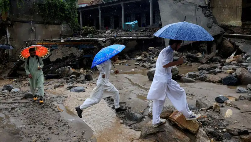 Pakistan’ı Vuran Sel Felaketi: DSÖ Tıbbi Malzeme Gönderiyor