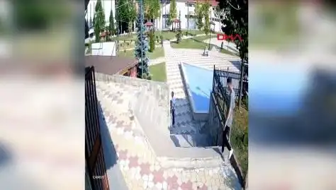 Kastamonu’da Muhtar, Uyardığı Kişi Tarafından Bıçaklandı: Olayın Ayrıntıları Ortaya Çıktı