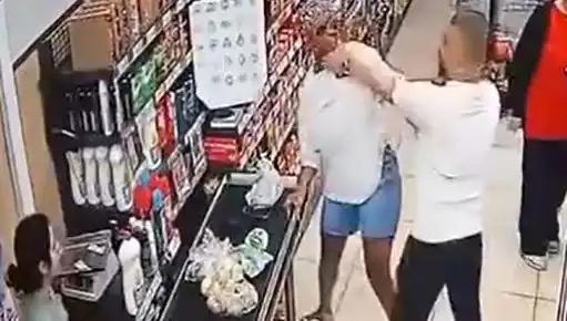 Markette Kasa Sırasında Şoke Eden Olay: Çocuk Önünde Kadına Saldırı