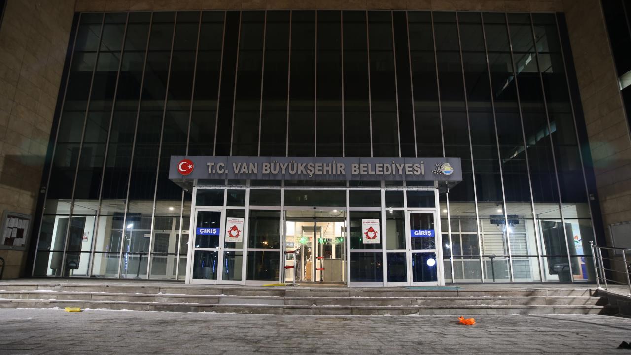 Van Büyükşehir Belediye Başkanı Zeydan Görevden Alındı