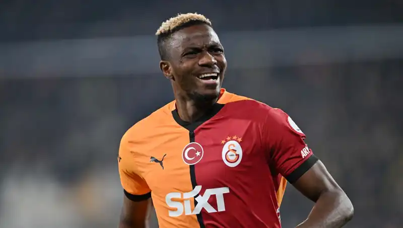Osimhen'in Geleceği: Napoli ve Galatasaray Beklentilerini Aşacak mı?